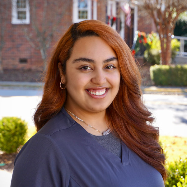 Adryanna, Receptionist